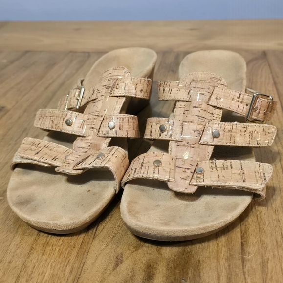 Vionic Radia size 8 slip on lightweight wedge orthotic sandal - Picture 1 of 8